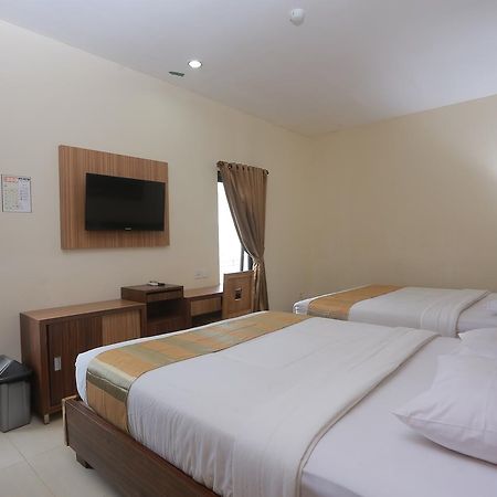 Hotel Kristina Malioboro 日惹 外观 照片