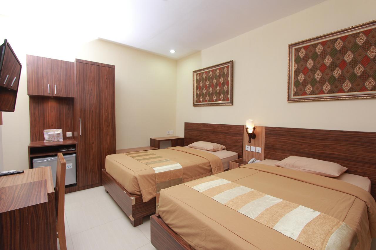 Hotel Kristina Malioboro 日惹 外观 照片