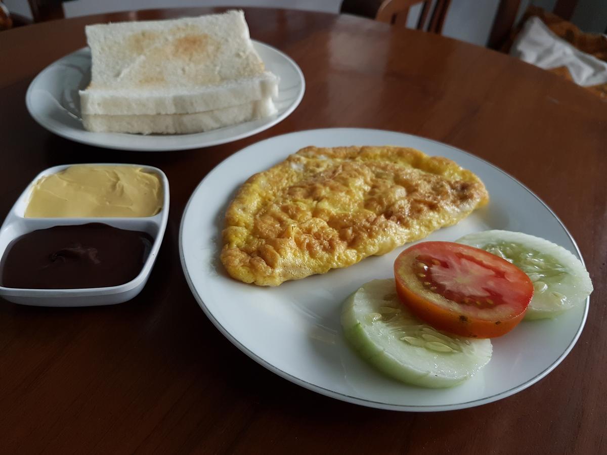 Hotel Kristina Malioboro 日惹 外观 照片